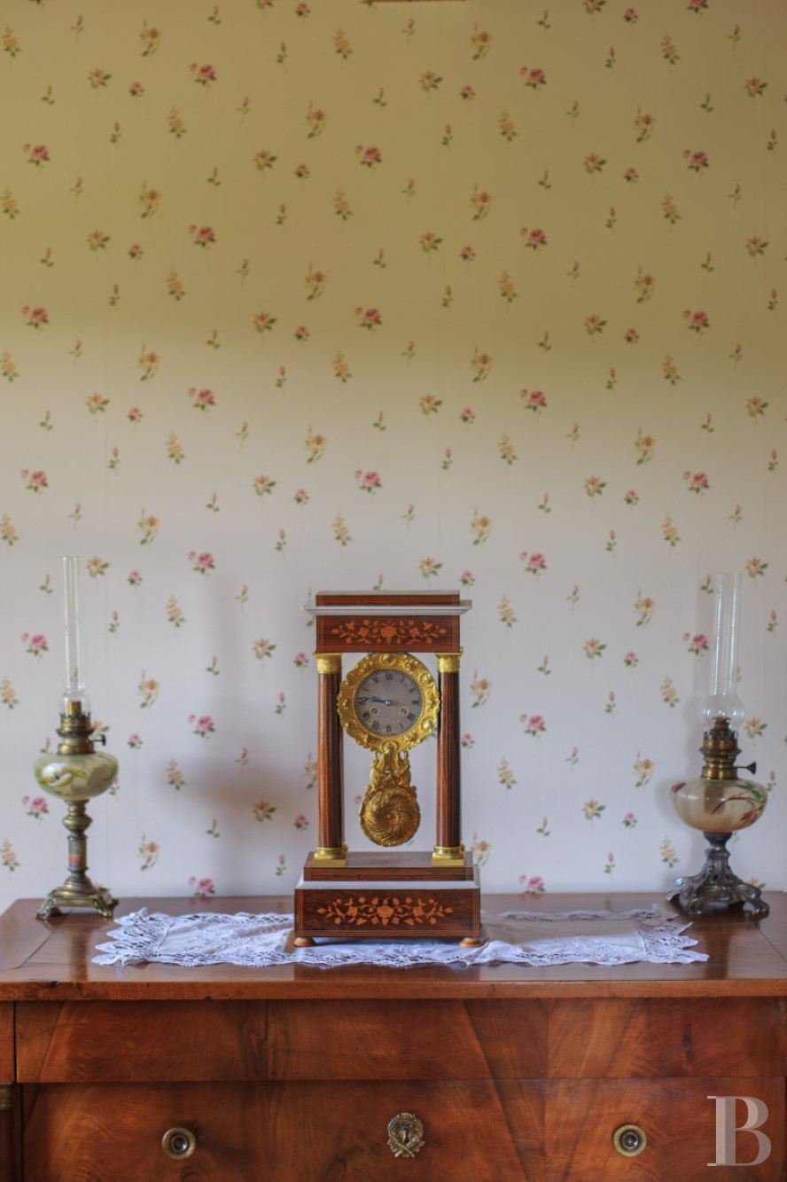 Dans le Haut-Bugey, à mi-chemin entre Lyon et Genève, une ferme abbatiale du 17e siècle transformée en une vaste et confortable demeure.  - photo  n°25